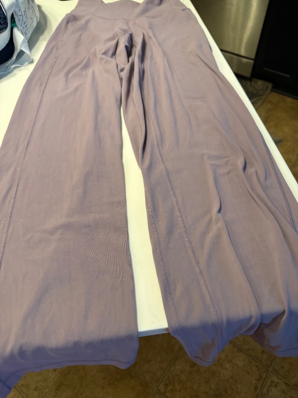 Lululemon lilac work out pants